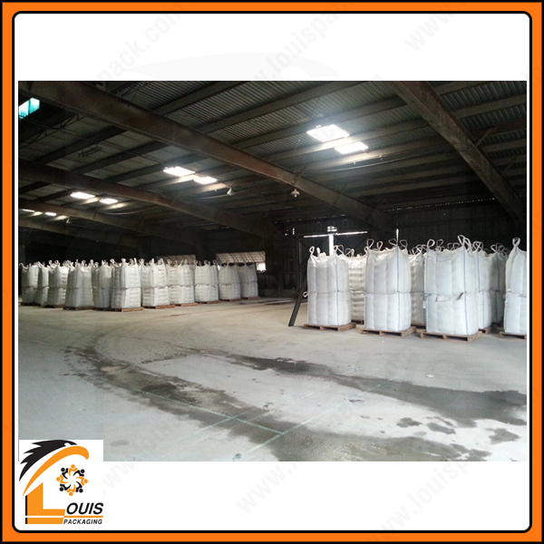 Bao jumbo vuông được may ráp thân kiểu UI
